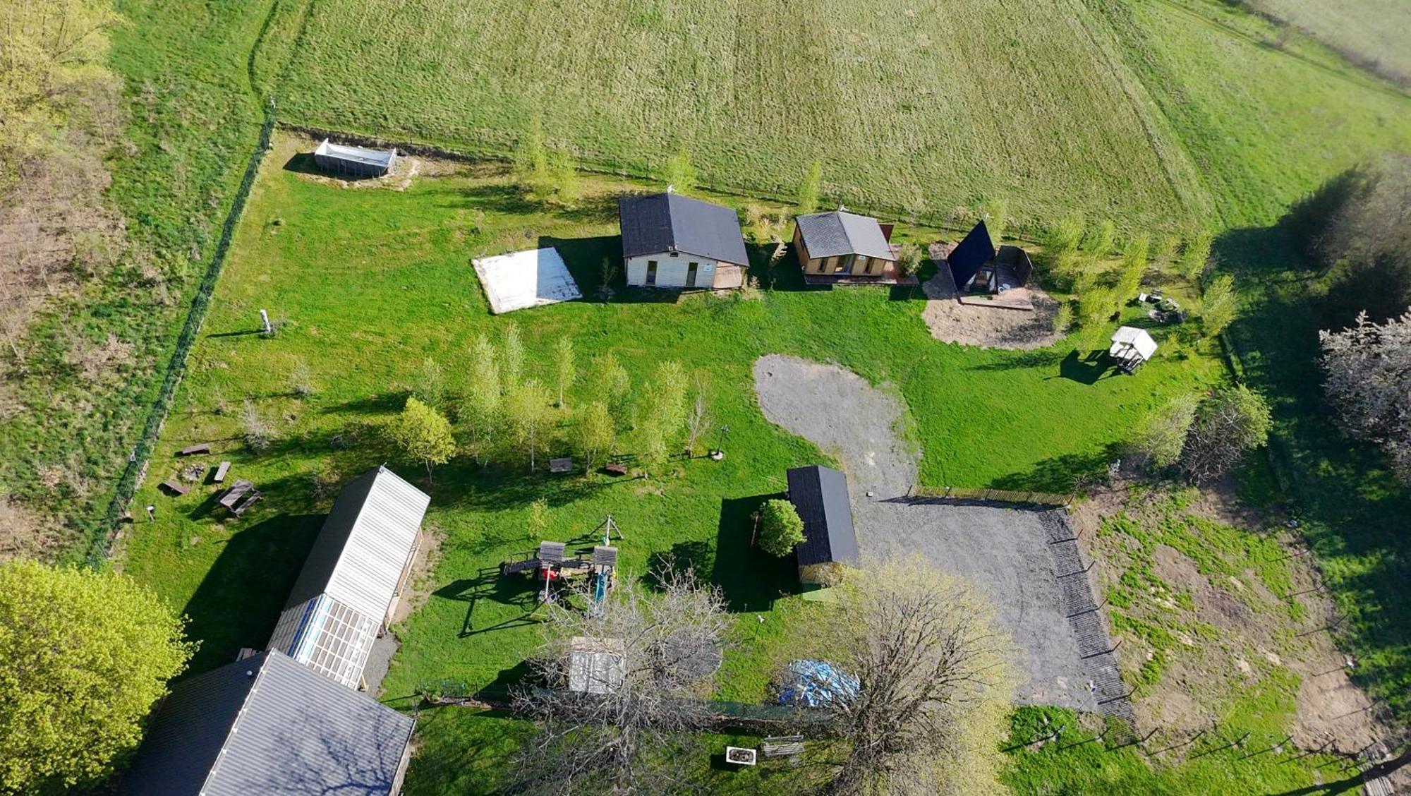 Szalas W Gorach Izerskich, Blisko Swieradow Zdroj I Zamek Czocha, Agroturystyka, Ogrzewanie, Klimatyzacja , Plac Zabaw, Ognisko Z Rusztem I Kijkami, Zywe Zwierzeta, Latem Basen Mirsk Extérieur photo